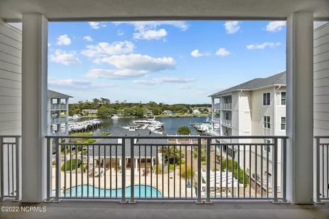 150 Lands End Rd #A33, Morehead City, NC 28557