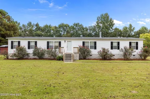 3857 Kings Crossroads Rd, Greenville, NC 27834