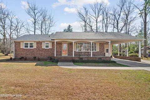 307 Forest Grove Ave, Jacksonville, NC 28540