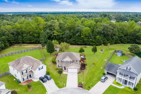 100 Long Pond Dr, Sneads Ferry, NC 28460