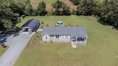 143 Island Creek Rd, Rose Hill, NC 28458