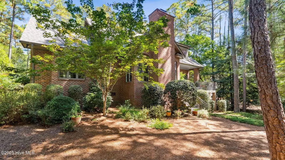 Exterior - 57 Glasgow Dr, Pinehurst, NC 28374 photo 3 of 4