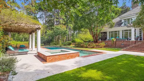 Exterior - 50 Cherry Hill Dr, Pinehurst, NC 28374 photo 13 of 31