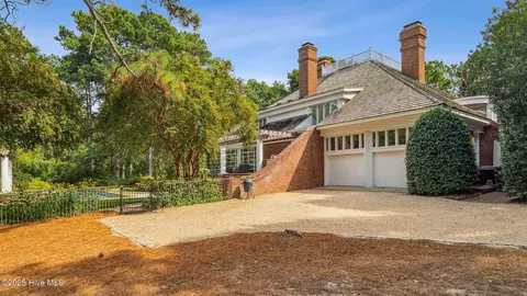 Exterior - 50 Cherry Hill Dr, Pinehurst, NC 28374 photo 18 of 31