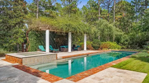 Exterior - 50 Cherry Hill Dr, Pinehurst, NC 28374 photo 10 of 31