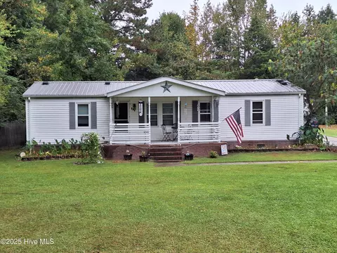 110 Brown Ln, Aulander, NC 27805