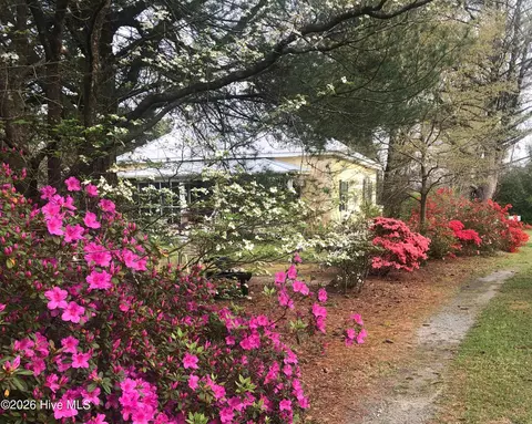 1560 Register Sutton Rd, Rose Hill, NC 28458