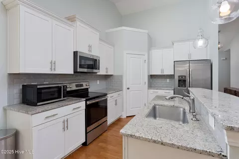 Kitchen - 176 Collins Way, Hampstead, NC 28443 photo 1 of 1