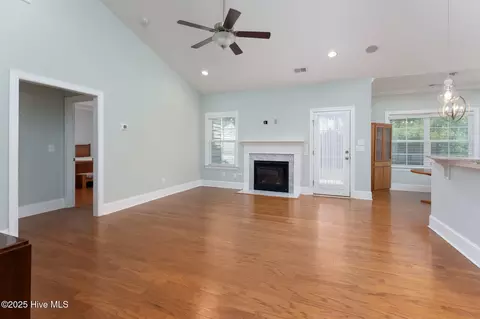 Living - 176 Collins Way, Hampstead, NC 28443 photo 3 of 5