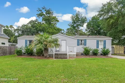 1649 Seagull Way SW, Ocean Isle Beach, NC 28469