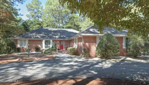 3 Pine Orchard Ln, Pinehurst, NC 28374 photo 2