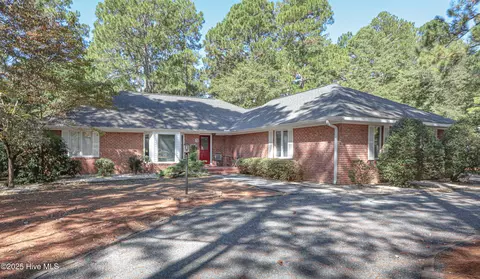 3 Pine Orchard Ln, Pinehurst, NC 28374
