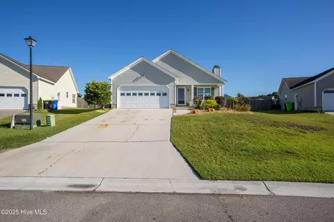 333 Rose Bud Ln, Holly Ridge, NC 28445