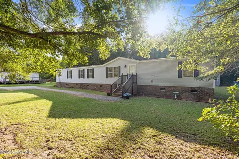641 Mill Pond Rd, Bayboro, NC 28515
