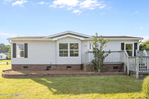 1257 Old 30 Rd, Maysville, NC 28555