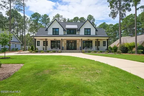 20 Augusta Dr, Southern Pines, NC 28387