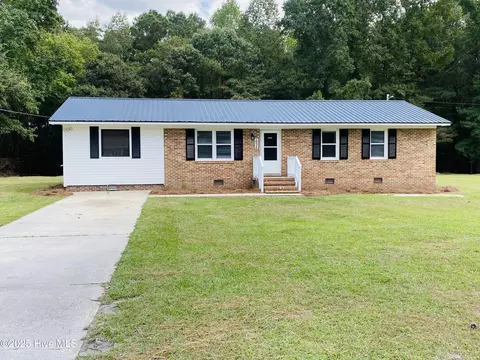 1924 Millie Christine Rd, Whiteville, NC 28472