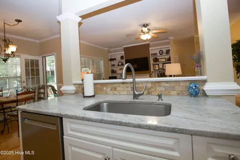 Kitchen - 3 Gingham Pl, Pinehurst, NC 28374 photo 3 of 5