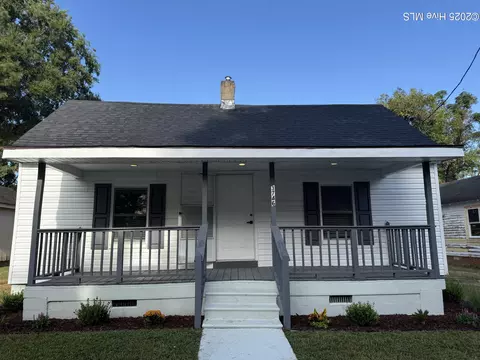 3746 Cameron St, Farmville, NC 27828