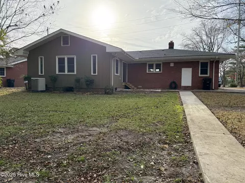 133 Rosedale Dr, Elizabeth City, NC 27909
