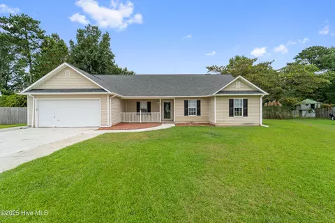 206 N Stephanie Ct, Jacksonville, NC 28540