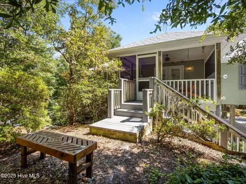 314 Parkin Dr, Emerald Isle, NC 28594