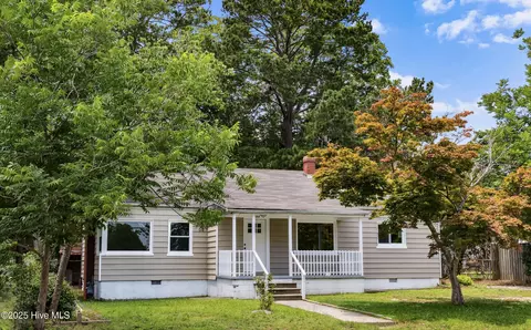 208 Fairview Ave SW, Wilson, NC 27893