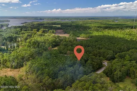 101 Cummins Creek Rd, Beaufort, NC 28516