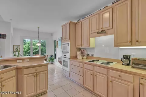 140 Circle Dr, Hampstead, NC 28443 photo 9