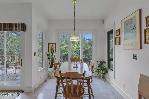 140 Circle Dr, Hampstead, NC 28443 photo 10