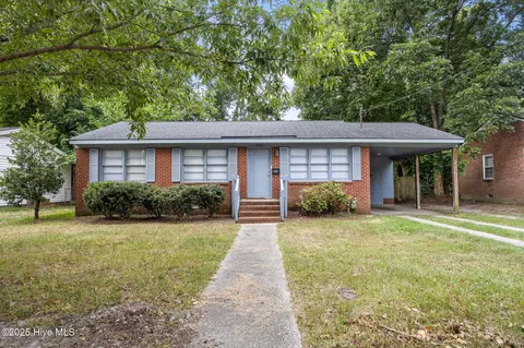 1304 E 1st St, Greenville, NC 27858
