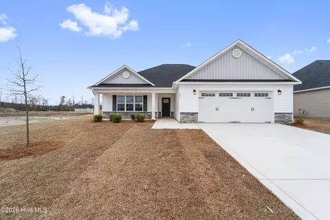 121 Sanctuary St, Jacksonville, NC 28546