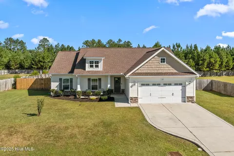 109 Gillcrest Ln, Hubert, NC 28539