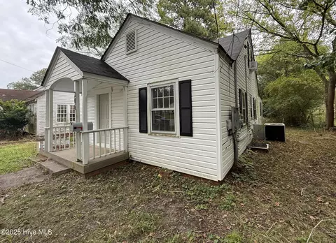 206 Brinkley Ave, Plymouth, NC 27962