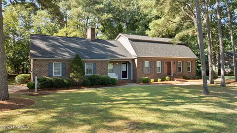 1002 Indianhead Cir, Snow Hill, NC 28580