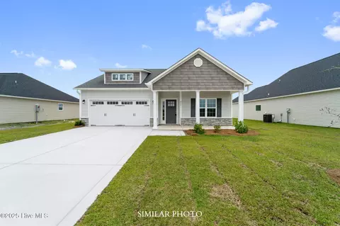 727 Regiment Rd, Jacksonville, NC 28546