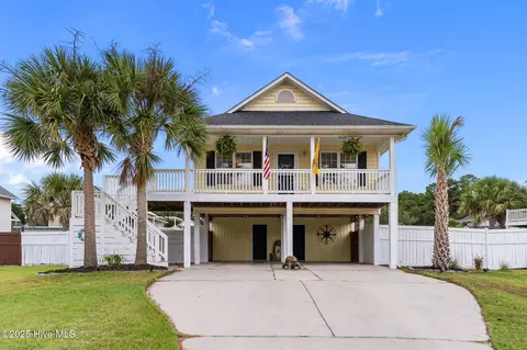 725 Ocracoke Dr, Wilmington, NC 28412