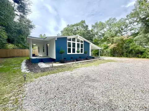 5302 Autumn Dr, Wilmington, NC 28409