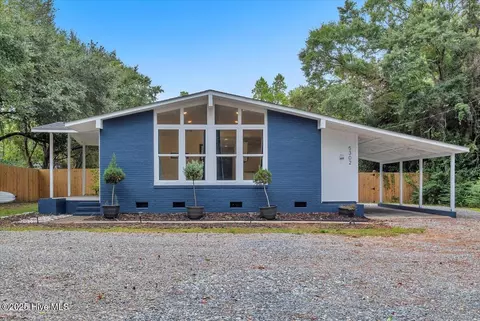 5302 Autumn Dr, Wilmington, NC 28409
