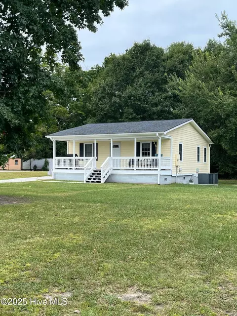 141 Hargrove Dr, Wilmington, NC 28411