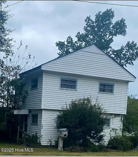 1300 Brices Creek Rd, New Bern, NC 28562