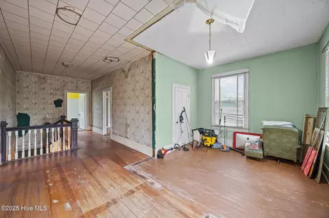 Entry Way - 675 Second St, Ayden, NC 28513 photo 1 of 3
