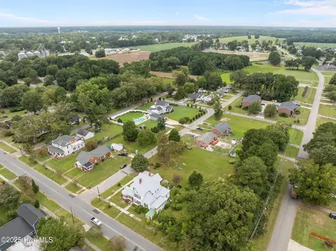 View/Area - 675 Second St, Ayden, NC 28513 photo 7 of 9