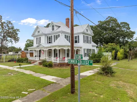Exterior - 675 Second St, Ayden, NC 28513 photo 3 of 12