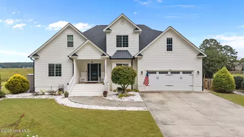 551 Ivy Cir, Vass, NC 28394