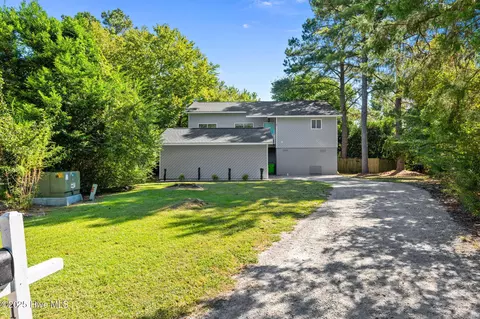 106 Pilot Pl, New Bern, NC 28562