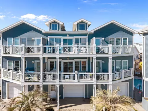 202 N Fort Fisher Blvd #A3, Kure Beach, NC 28449