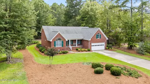 122 Saint Andrews Cir, New Bern, NC 28562