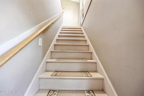 Entry Way - 132 Edgewater Dr, Shiloh, NC 27974 photo 5 of 6