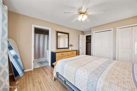 Bedroom - 132 Edgewater Dr, Shiloh, NC 27974 photo 4 of 6